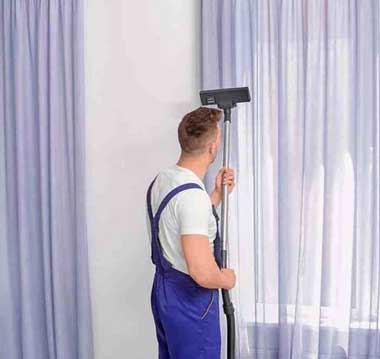 Curtains-And-Blinds-Cleaning